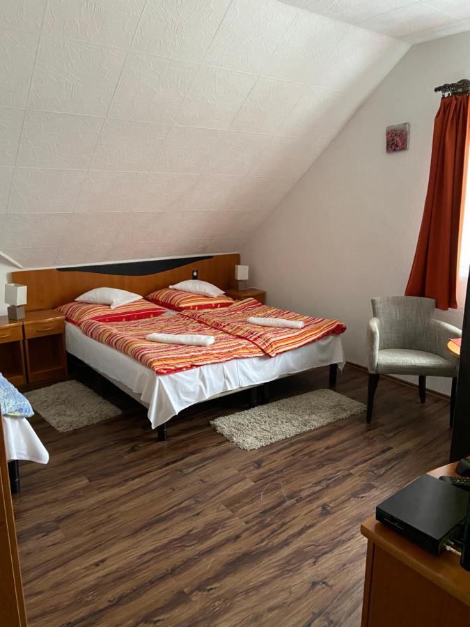 Bed and Breakfast Teke Panzió Körmend Exterior foto